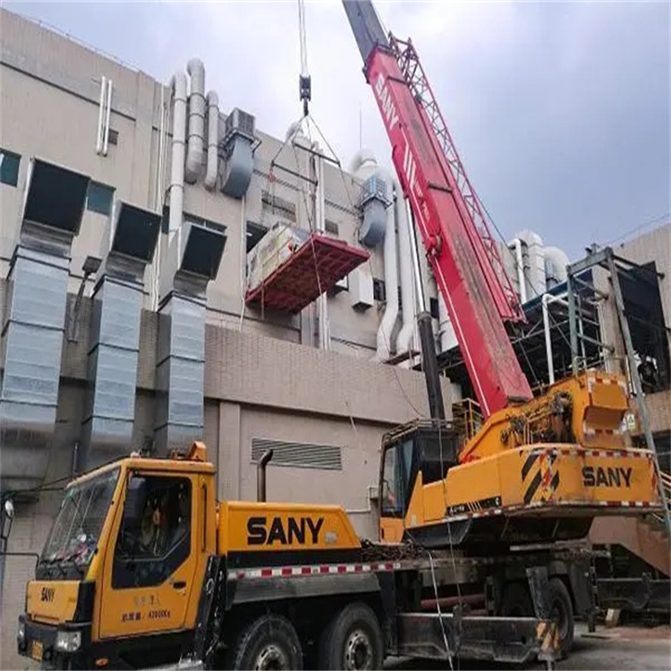 文城镇一百吨吊车吊臂多长